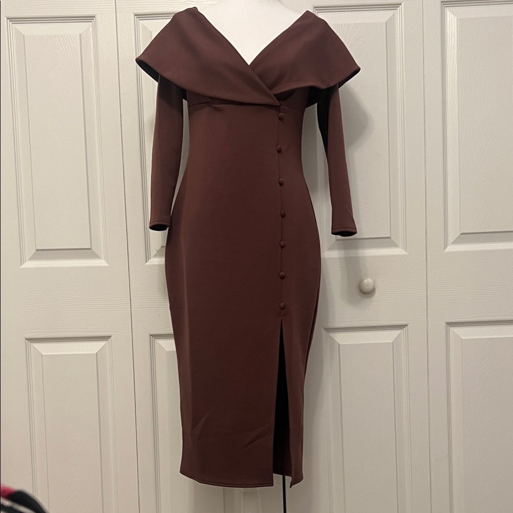 Elegant Off-Shoulder Long Sleeve Dress in Brown